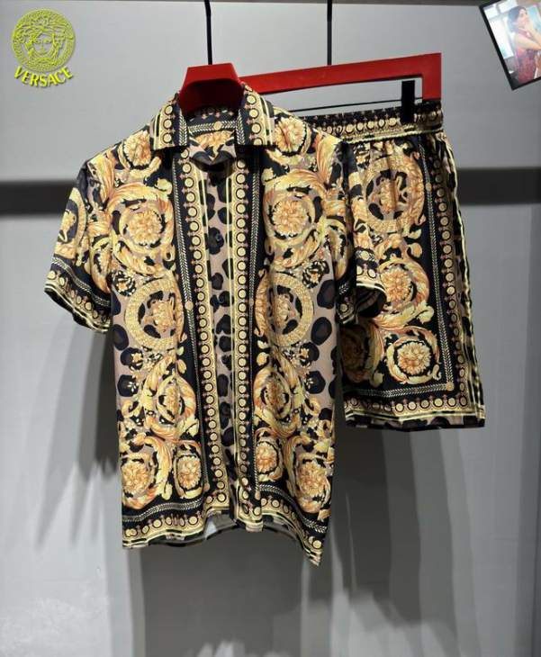 Picture of Versace Shirt Pant Suits _SKUVersaceS-XXL12yn33025230